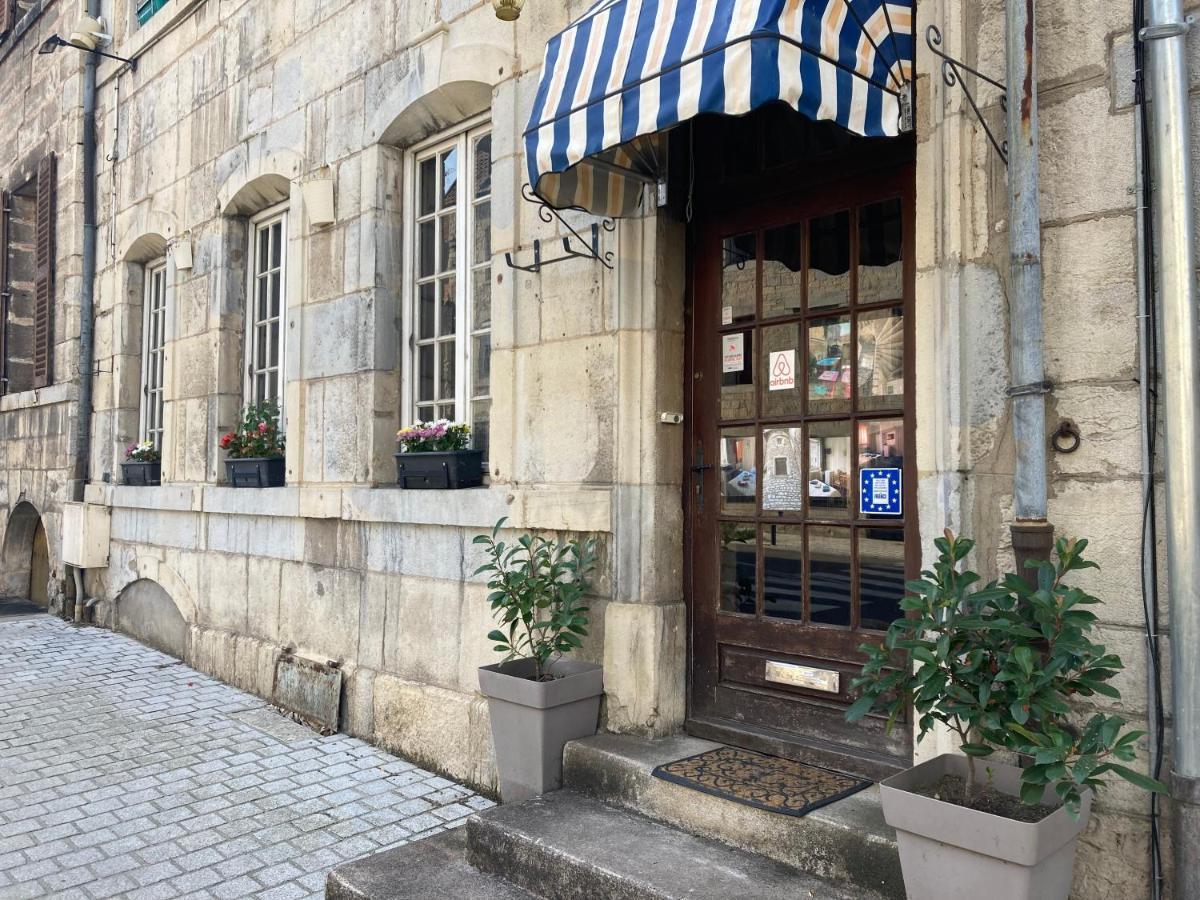 Ancien Hotel Plein De Charme Baume-les-Dames Exterior foto